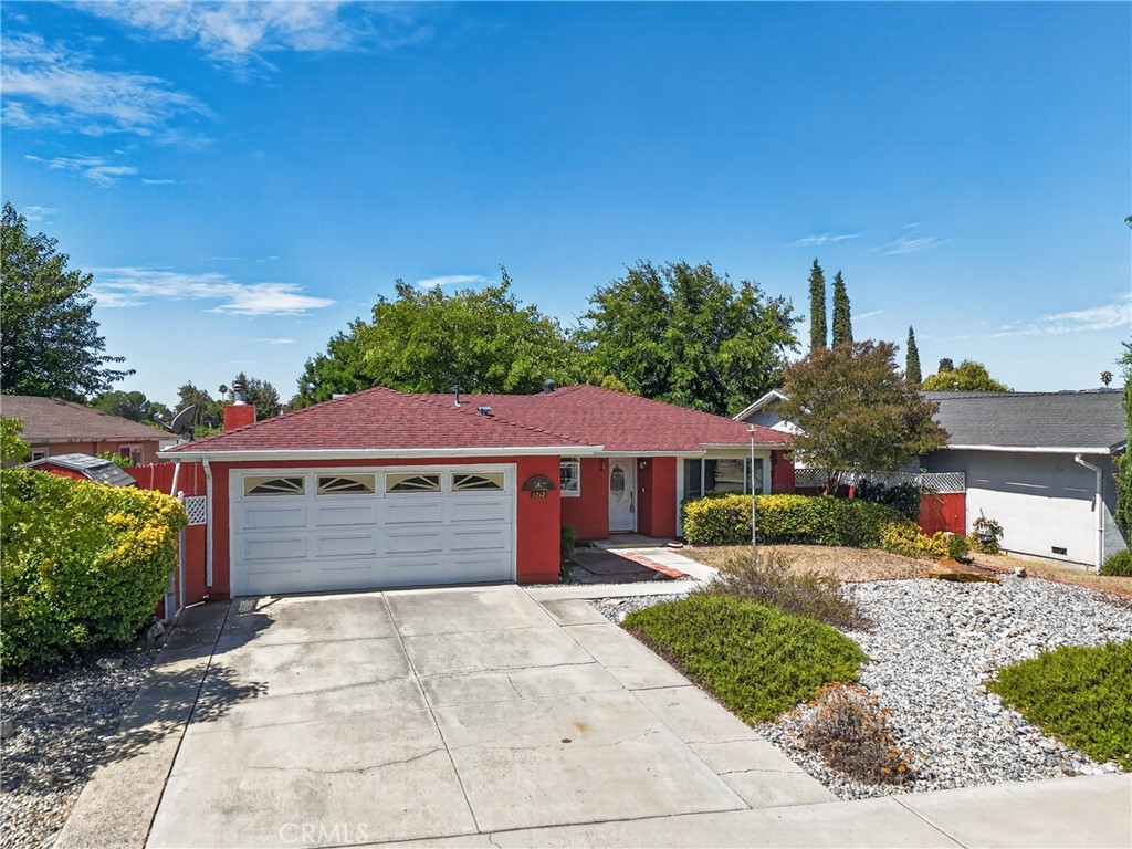 1212 Dorothy Property Photo 1