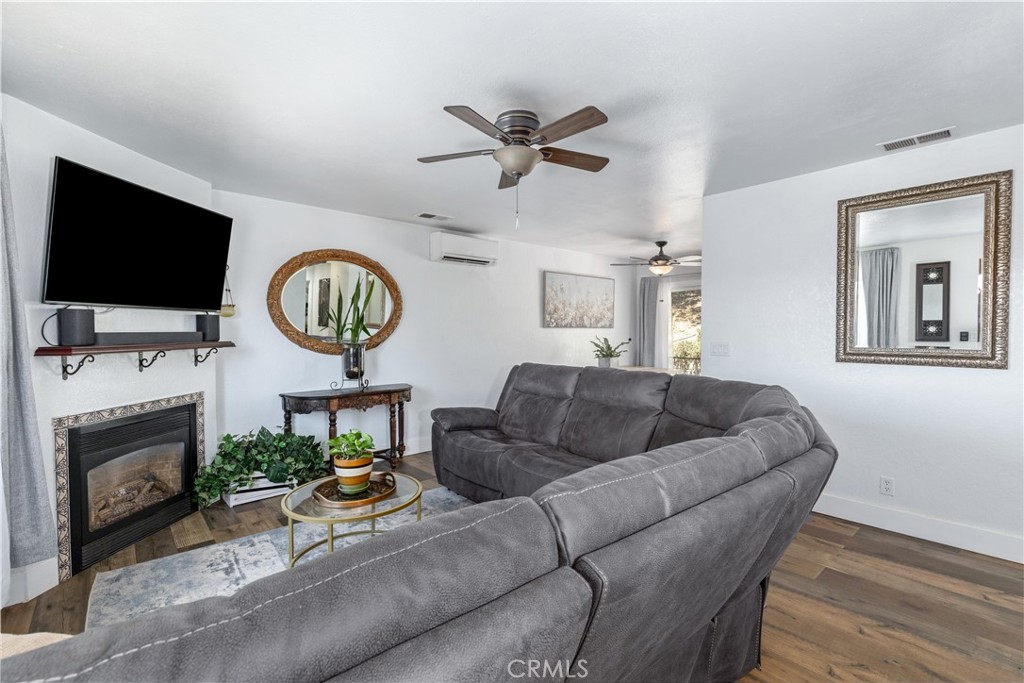 5655 Hermosilla Avenue Property Photo 11