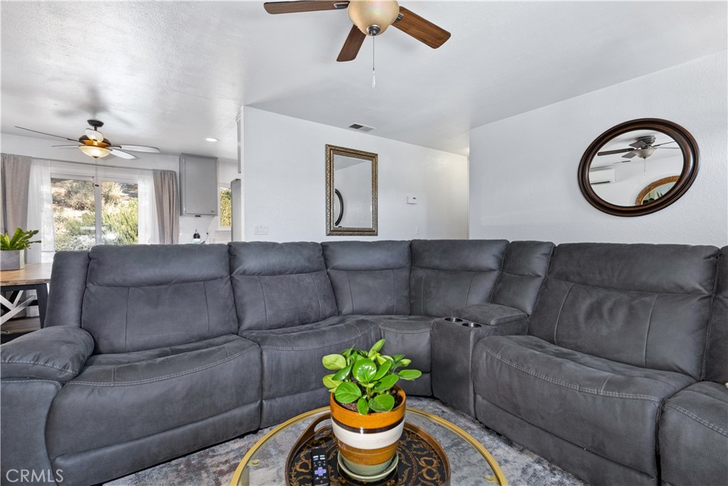 5655 Hermosilla Avenue Property Photo 15