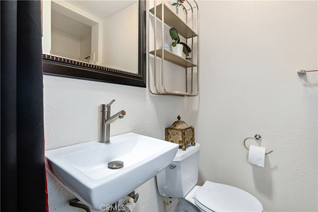 5655 Hermosilla Avenue Property Photo 27