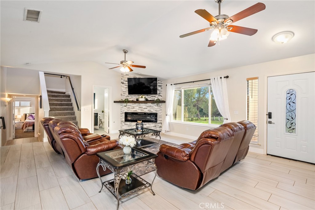 1020 San Ramon Property Photo 2