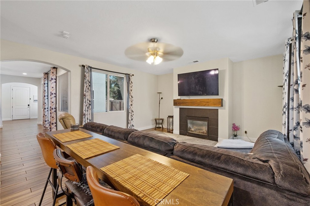 3320 W Glendale Avenue Property Photo 14