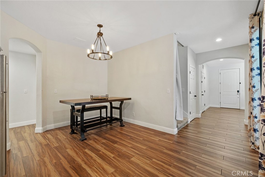 3320 W Glendale Avenue Property Photo 21