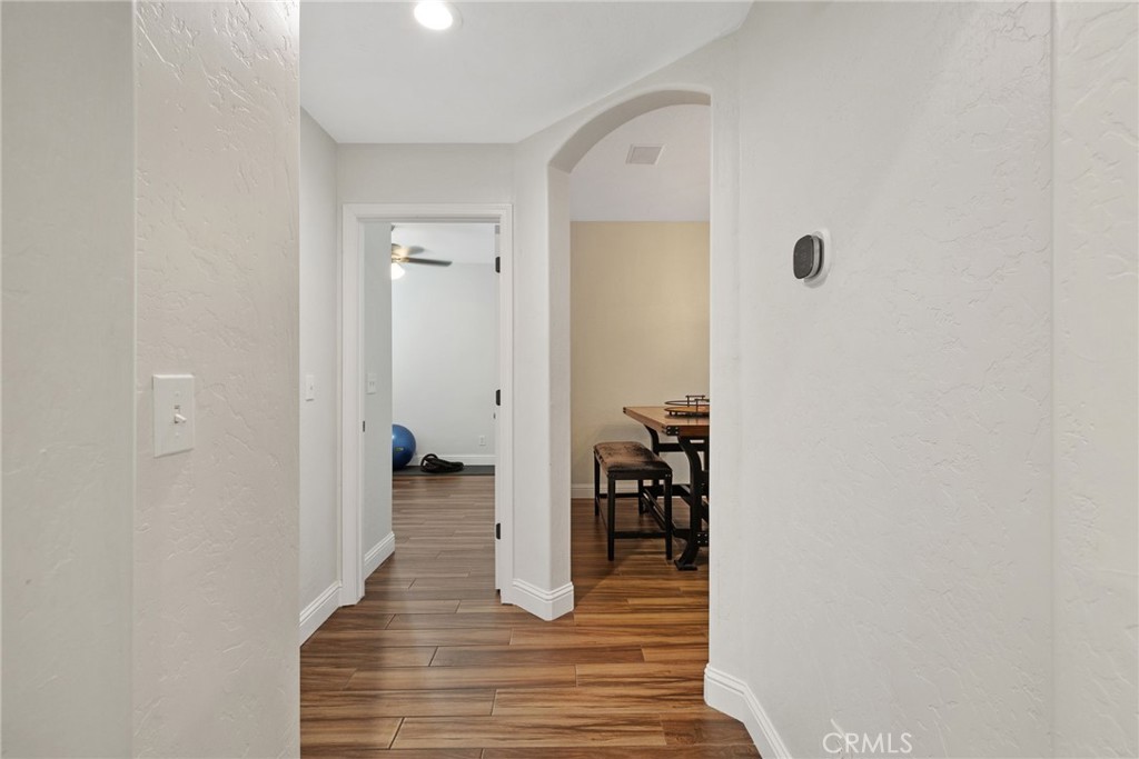 3320 W Glendale Avenue Property Photo 23