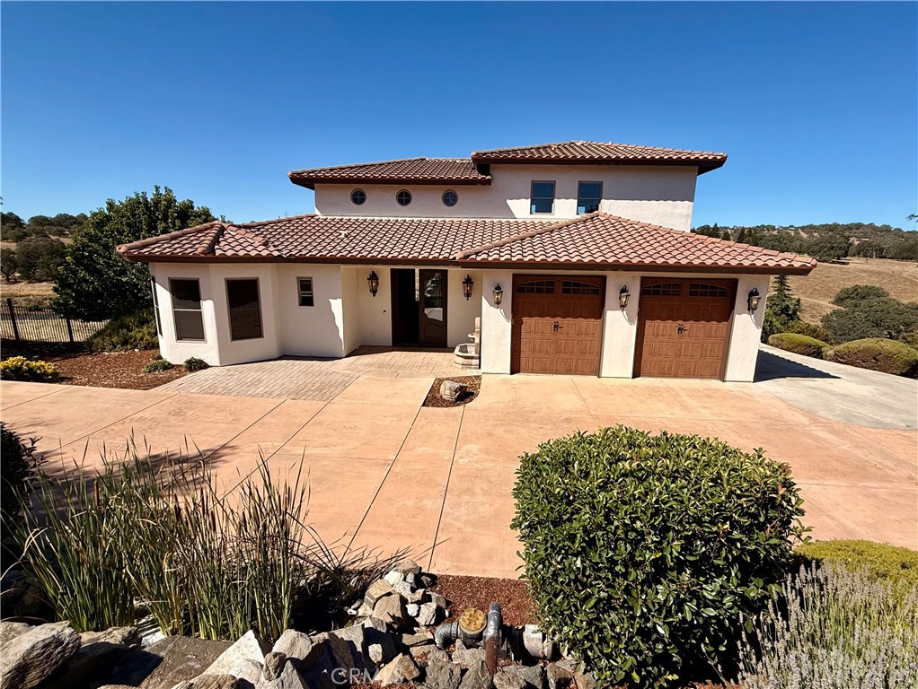 2040 Vista De La Vina Property Photo 2