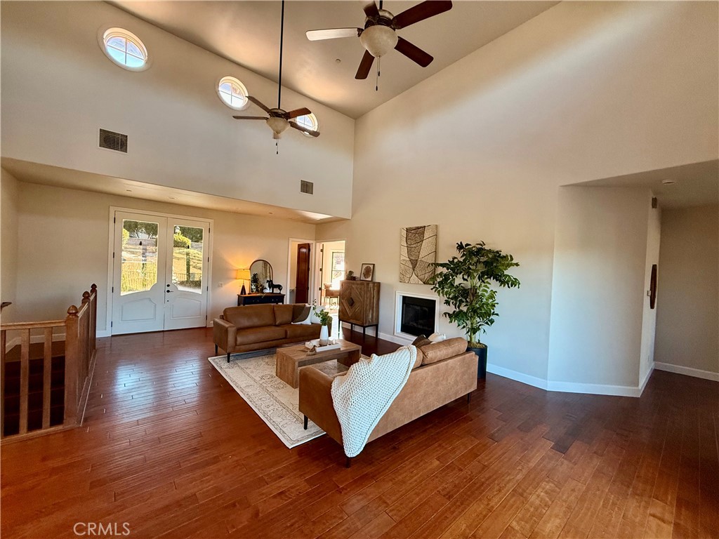 2040 Vista De La Vina Property Photo 10