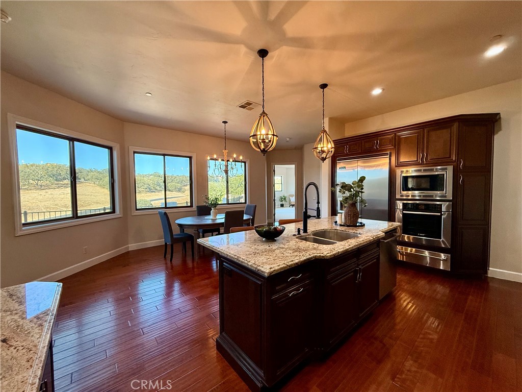 2040 Vista De La Vina Property Photo 14