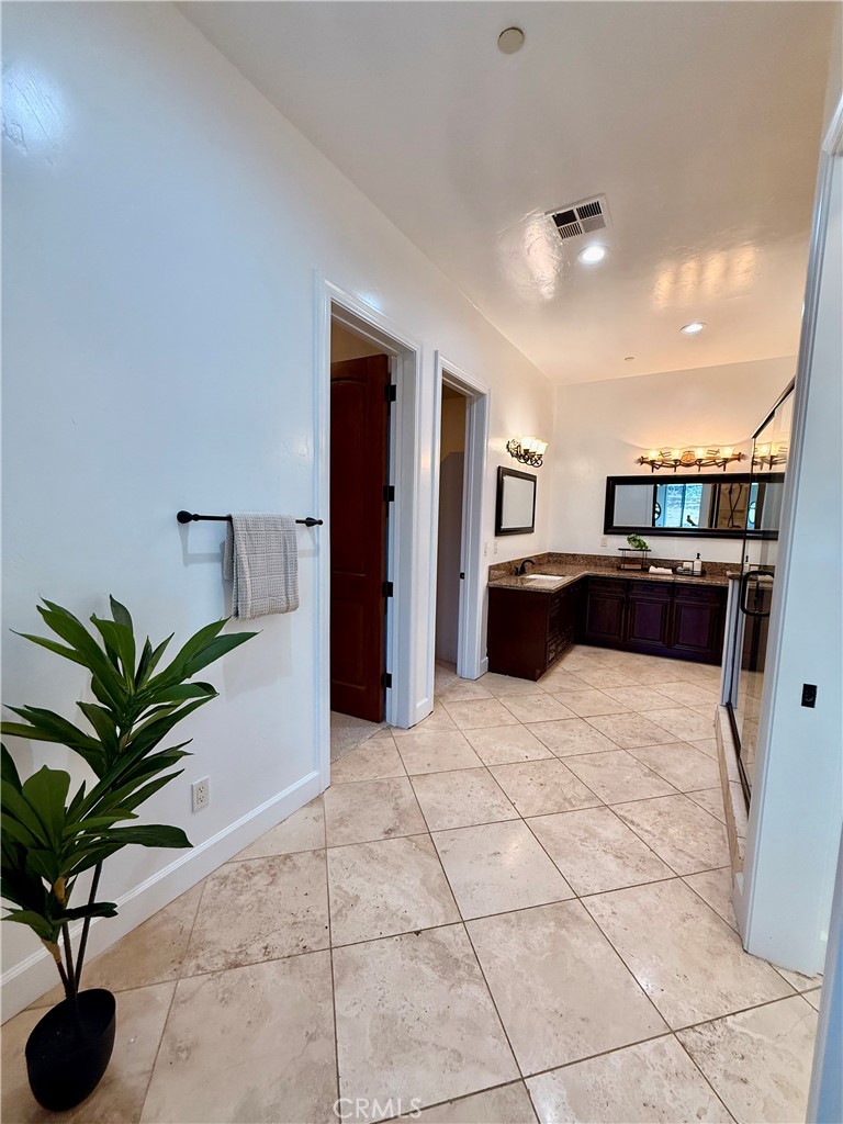 2040 Vista De La Vina Property Photo 35