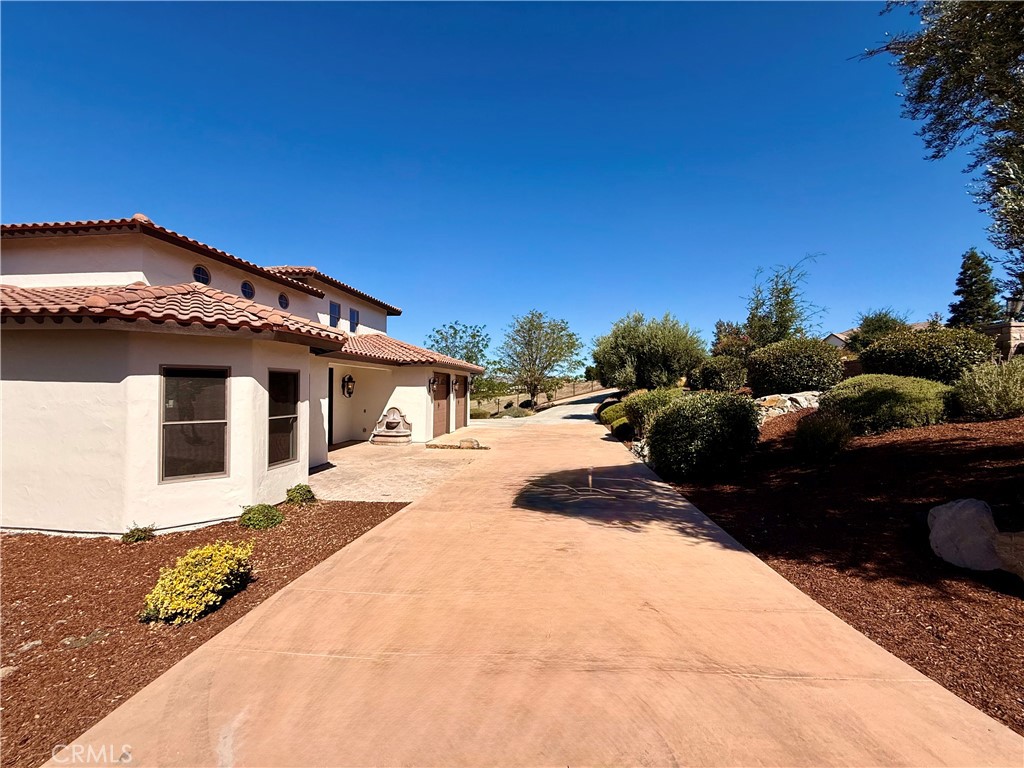 2040 Vista De La Vina Property Photo 63