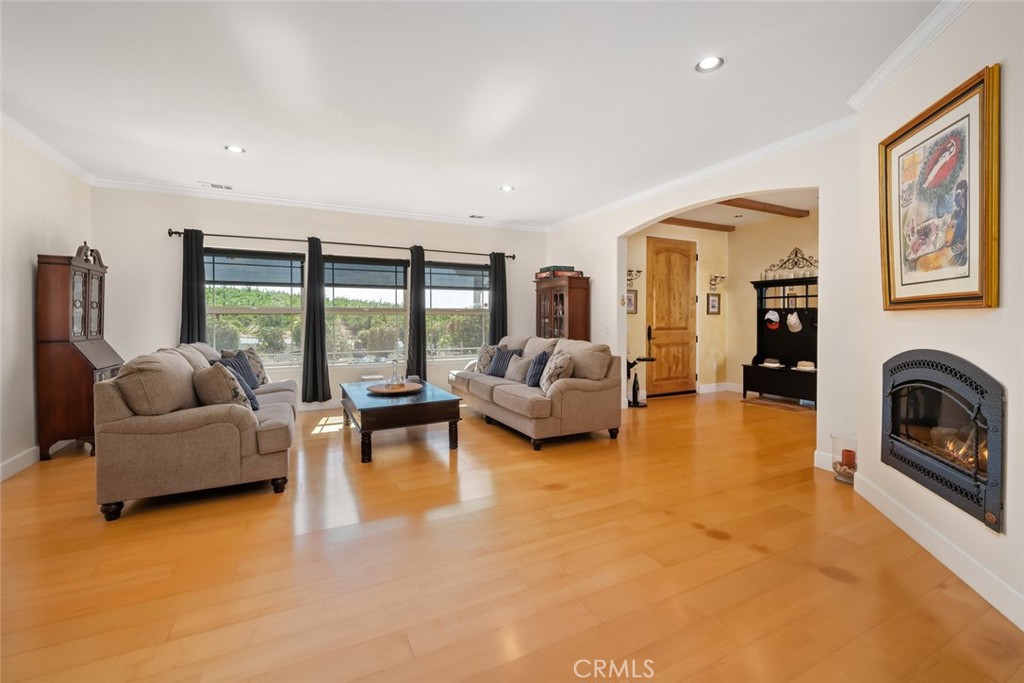 6172 Hawk Ridge Place Property Photo 4