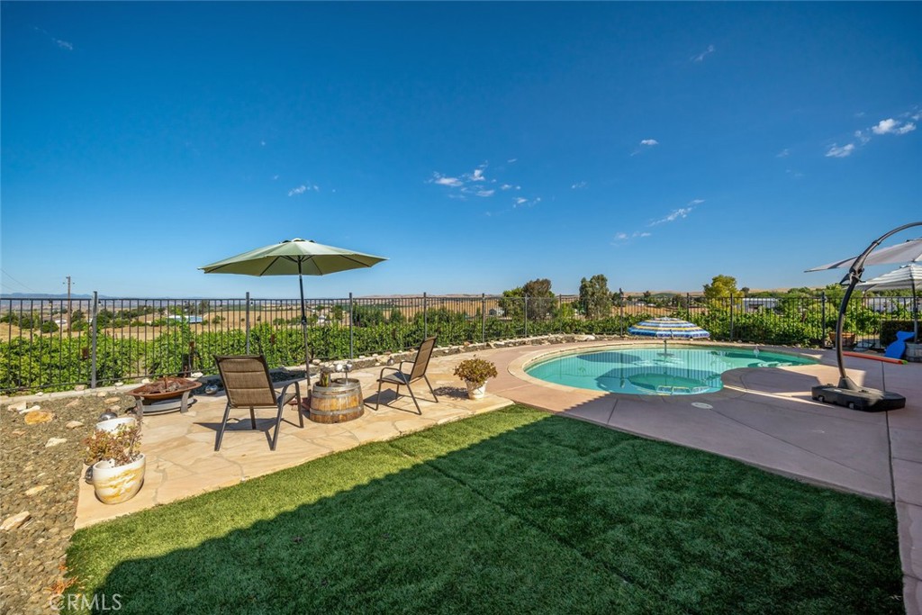 6172 Hawk Ridge Place Property Photo 14