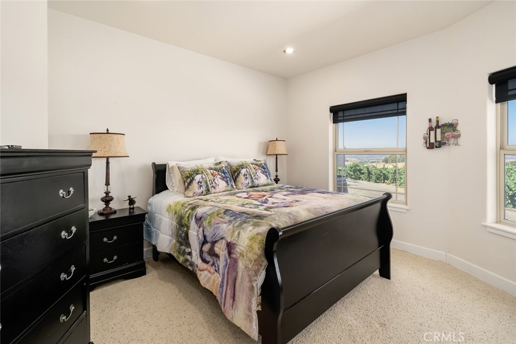 6172 Hawk Ridge Place Property Photo 36