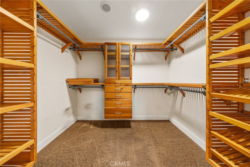 5955 Whispering Oaks Way Property Photo 12