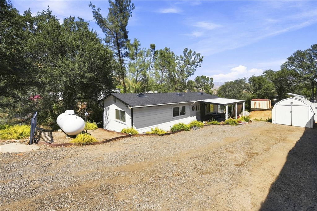 32 Pinebrook Property Photo 1