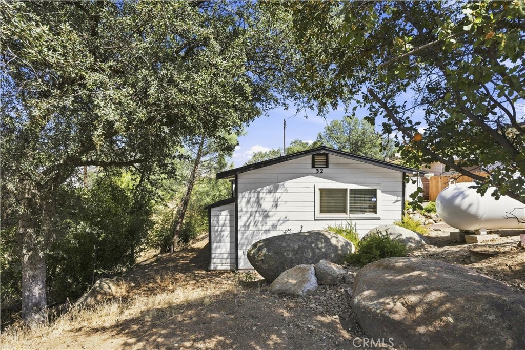 32 Pinebrook Property Photo 3