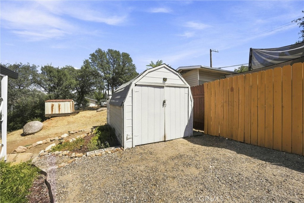 32 Pinebrook Property Photo 23