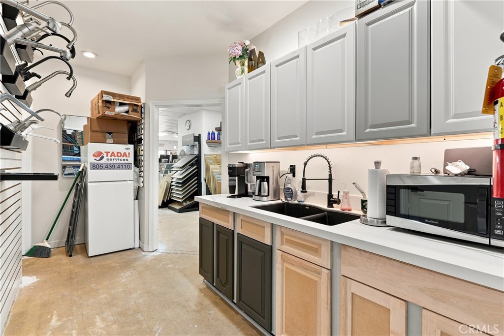 3437 Empresa Property Photo 17