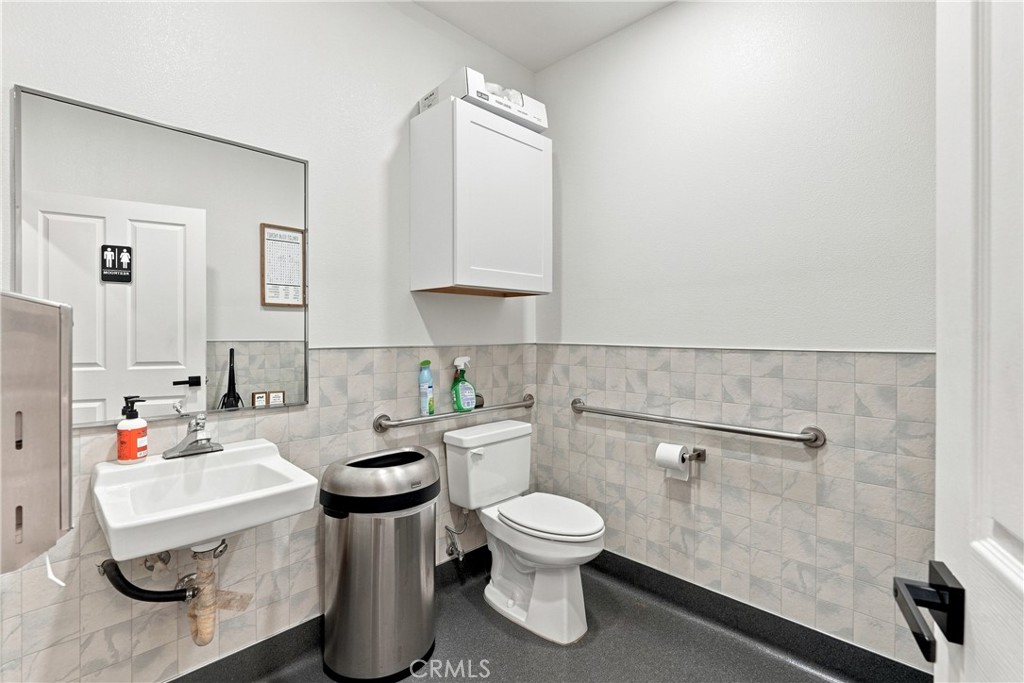 3437 Empresa Property Photo 18
