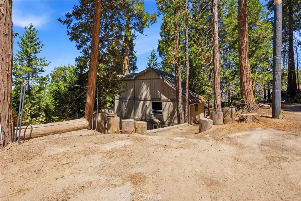 48663 Benson Trail Property Photo 3