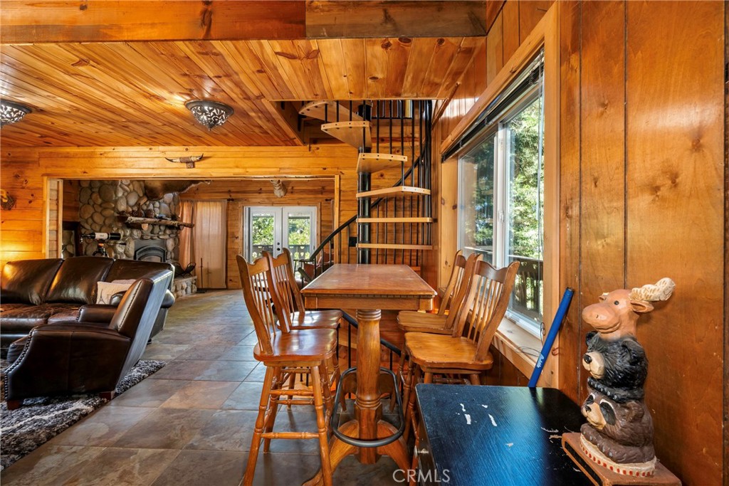 48663 Benson Trail Property Photo 9