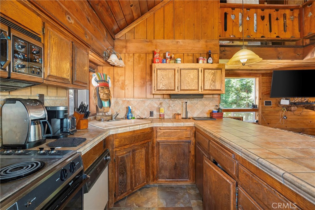 48663 Benson Trail Property Photo 18
