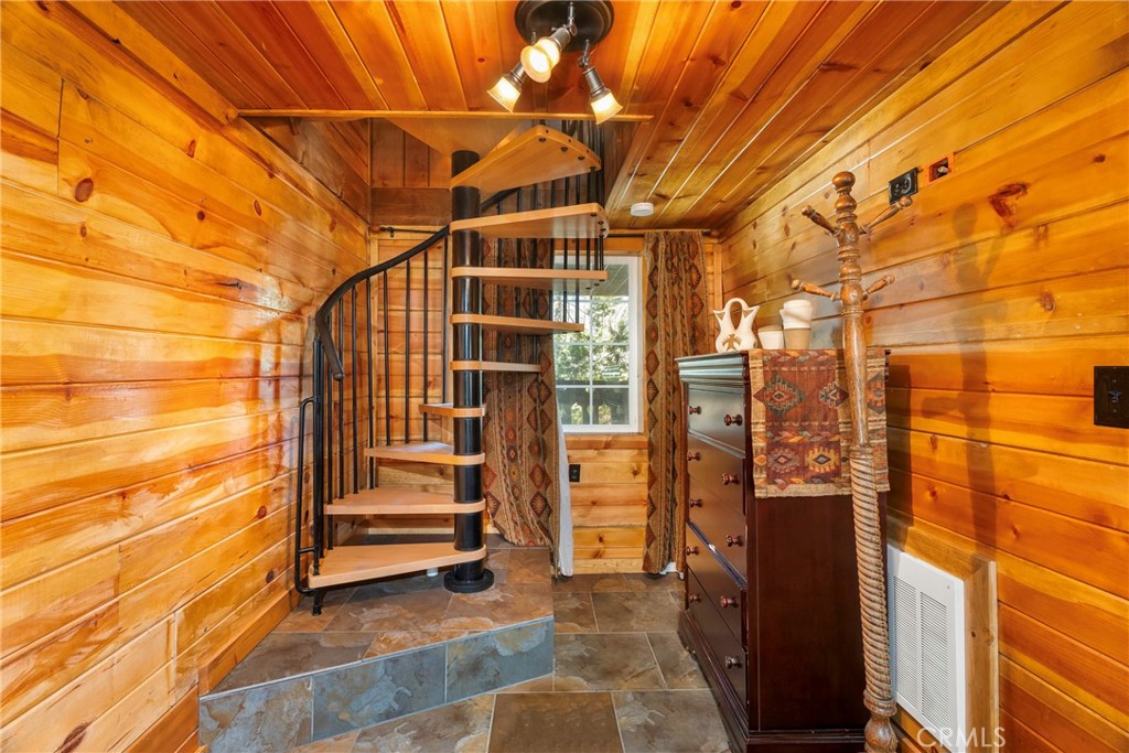 48663 Benson Trail Property Photo 30