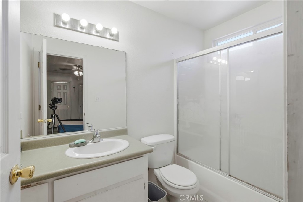 676 E Bobbi Avenue Property Photo 14