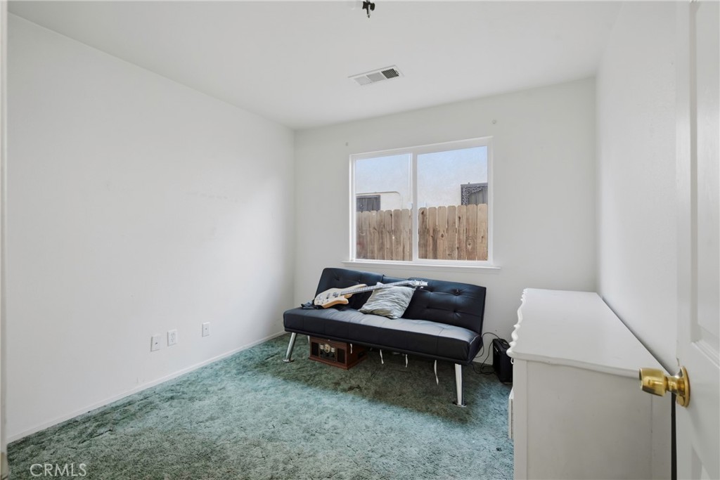 676 E Bobbi Avenue Property Photo 23