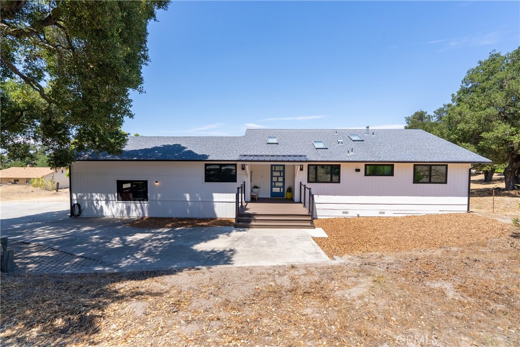 3925 Arena Property Photo 1