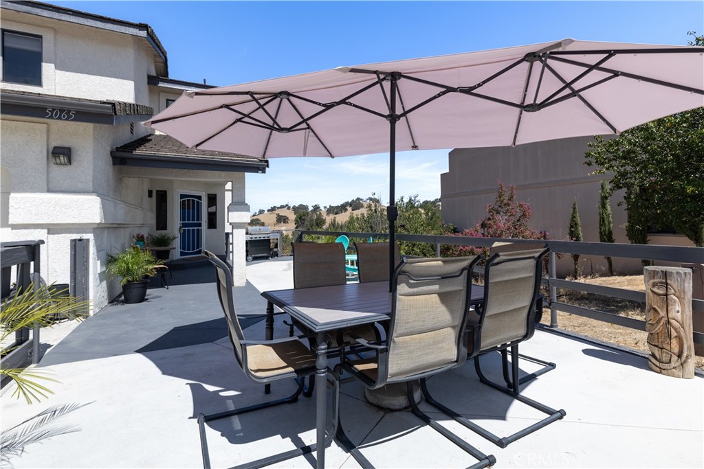 5065 Meadow Lark Property Photo 4
