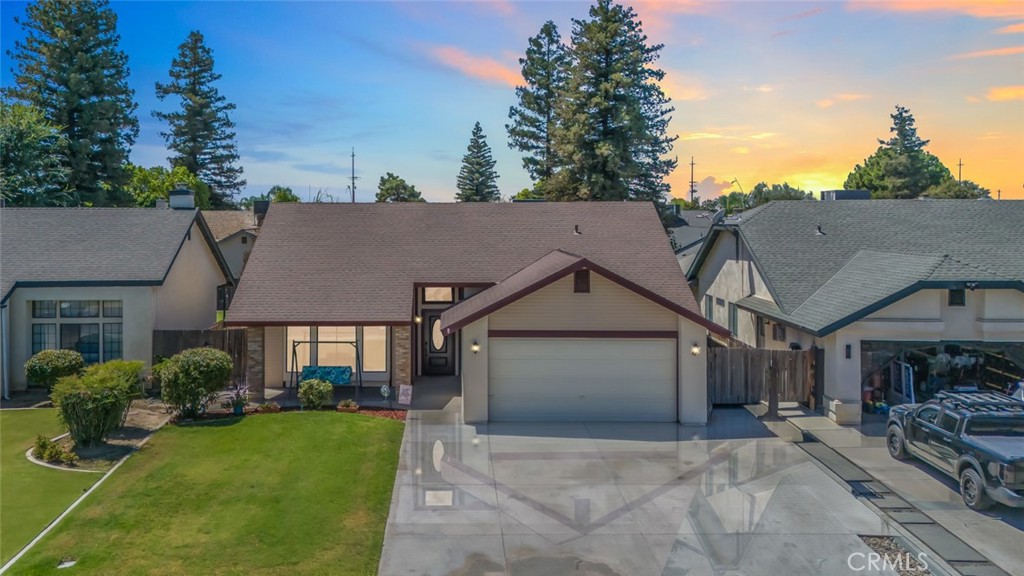 6501 Ambergrove Property Photo 1