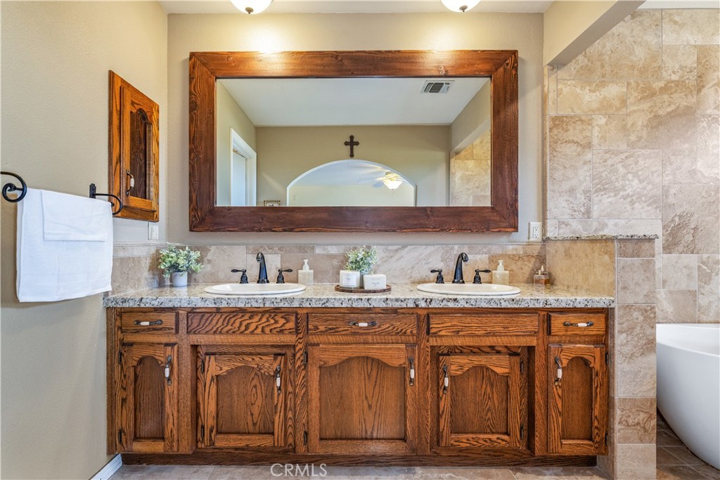 7485 Monterey Property Photo 23