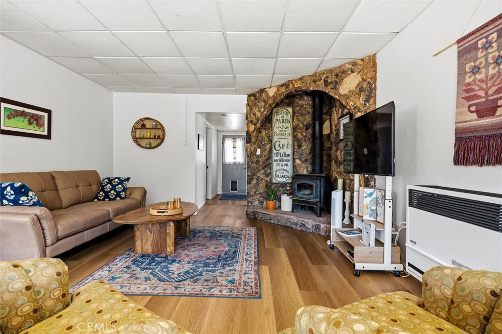 16255 Walnut Property Photo 6
