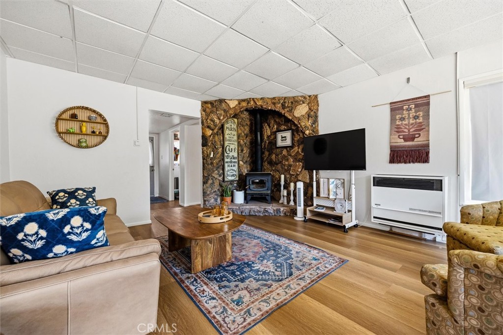 16255 Walnut Property Photo 8