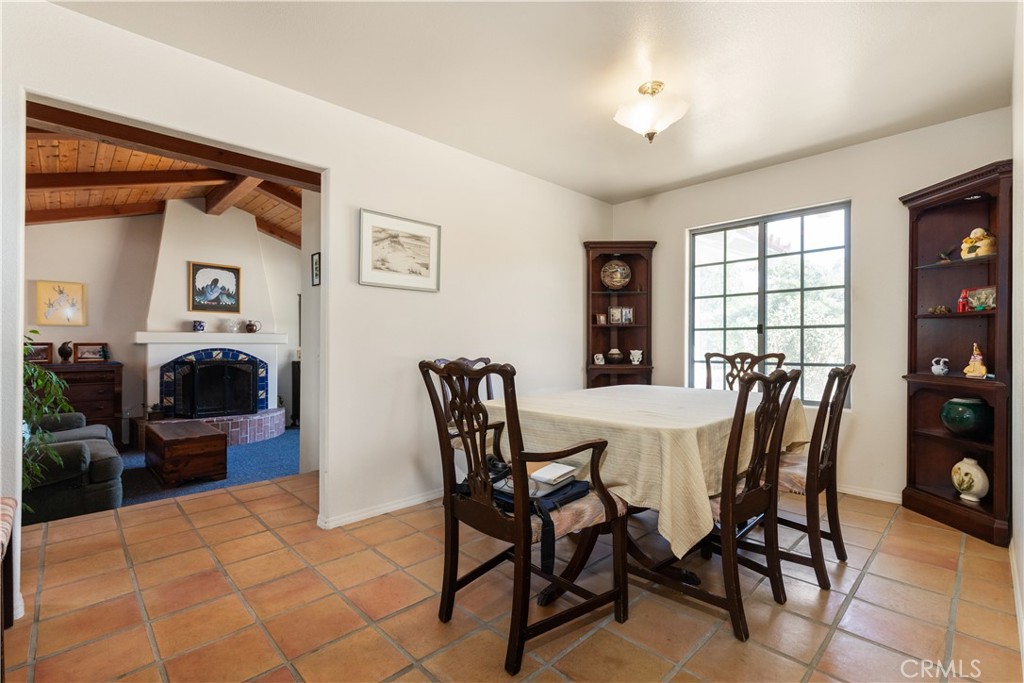7491 Old Adobe Way Property Photo 11