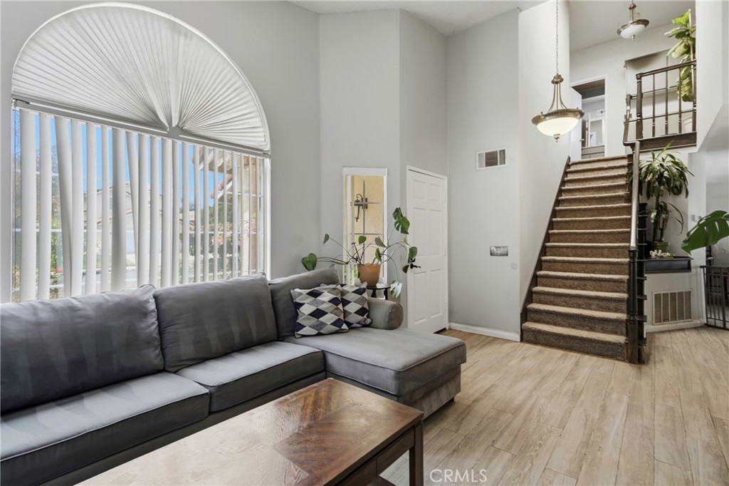 22311 Cardiff Property Photo 9