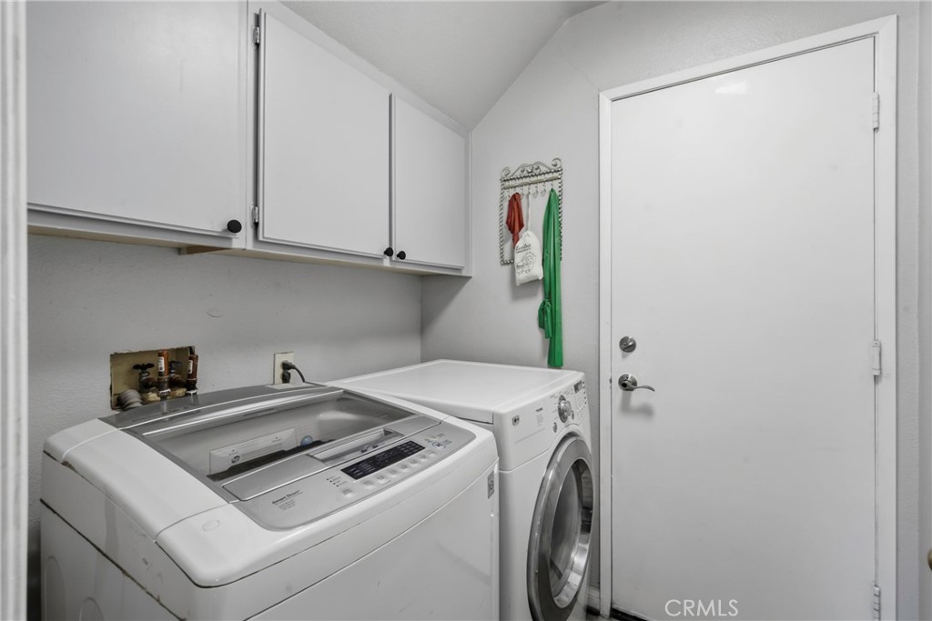 22311 Cardiff Property Photo 24