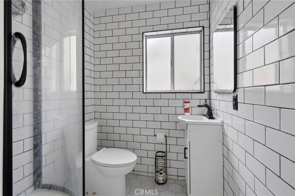22311 Cardiff Property Photo 25