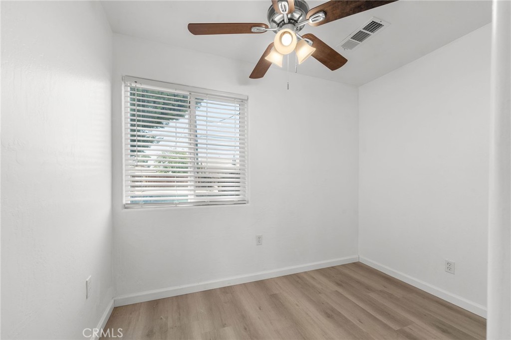 203 E Belle Property Photo 13
