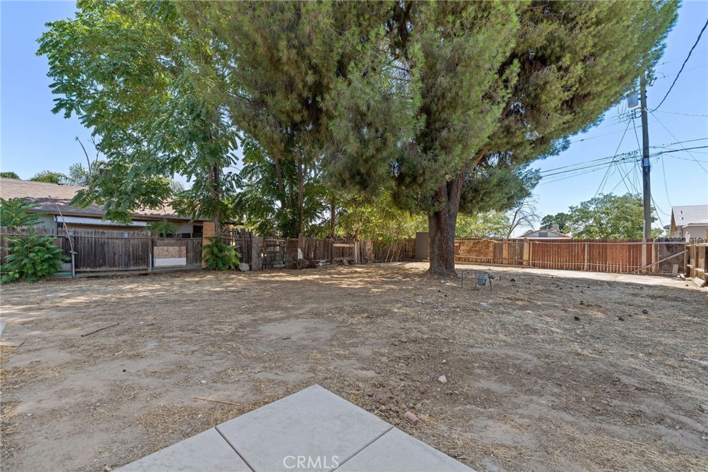 203 E Belle Property Photo 15