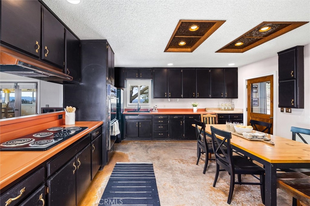 3395 Parkhill Road Property Photo 11