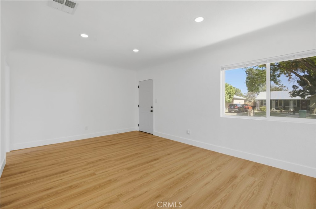 610 Arvin Property Photo 3