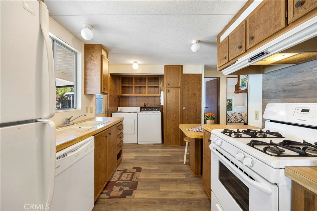 4440 Moccasin Property Photo 9