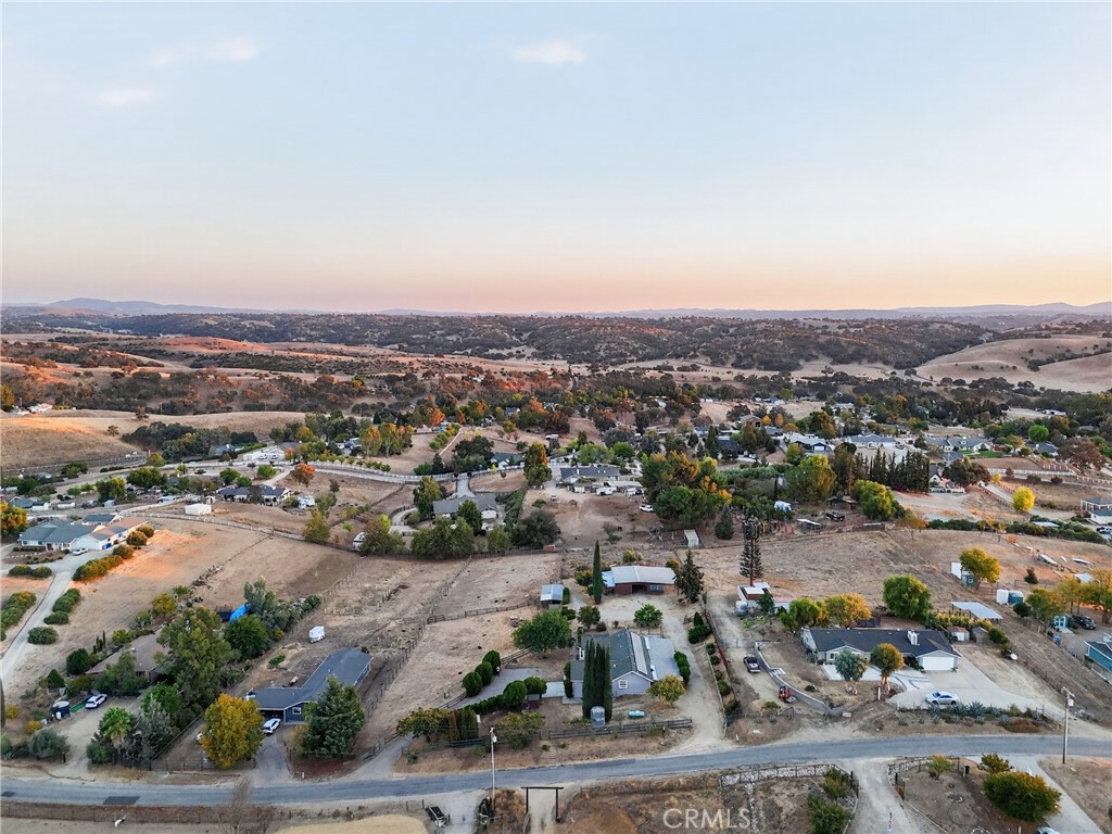 5642 Prancing Deer Property Photo 3