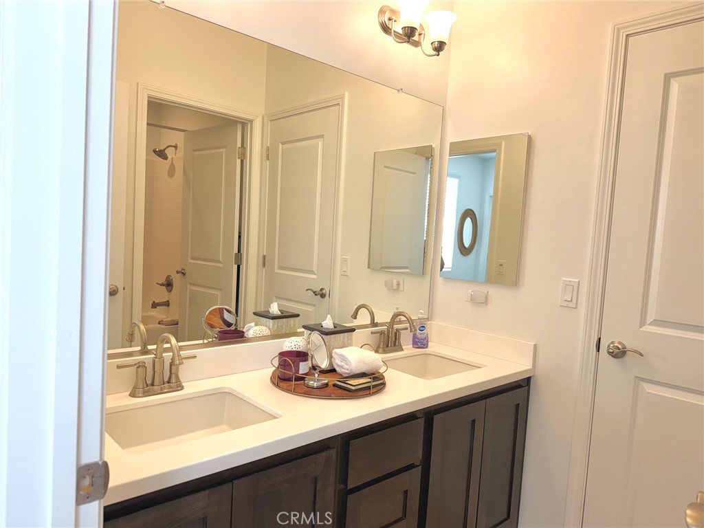 3917 Club House Court Property Photo 16