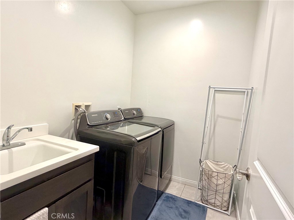 3917 Club House Court Property Photo 19