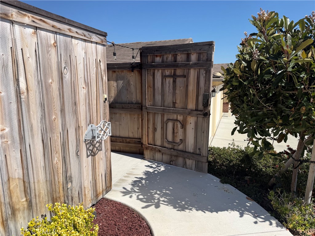3917 Club House Court Property Photo 25