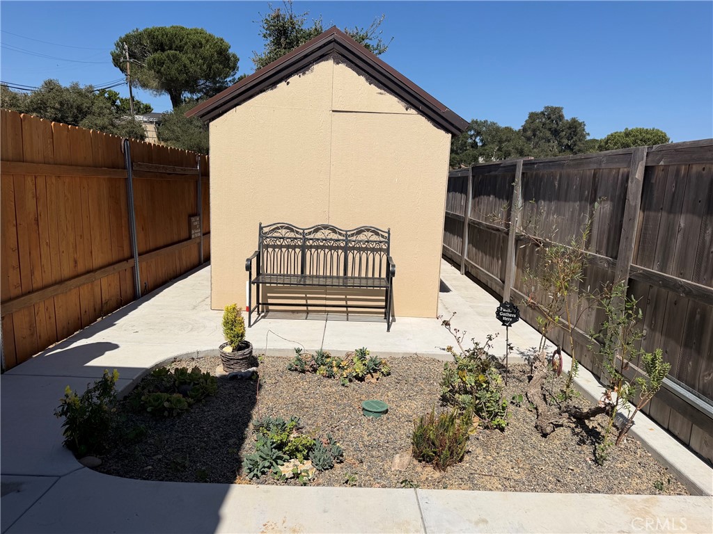 3917 Club House Court Property Photo 32
