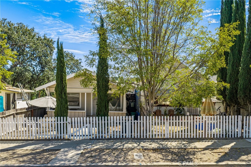1434 1436 Pine Street Property Photo 1