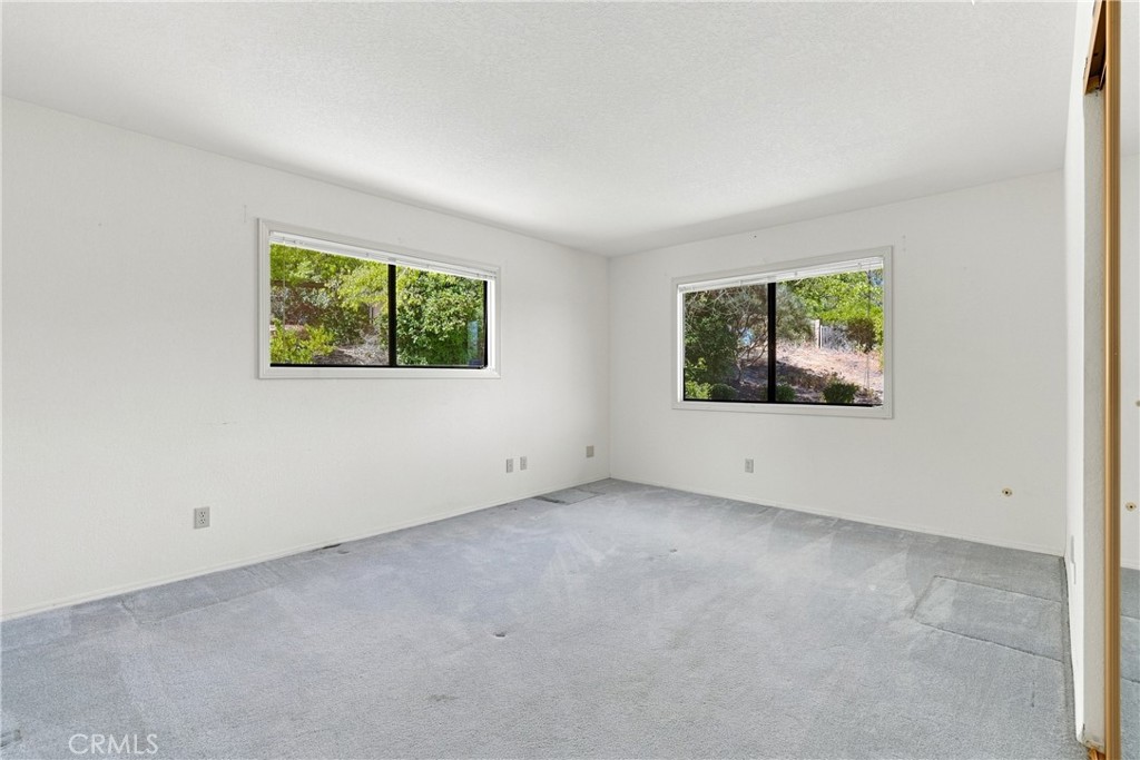 920 Walnut Property Photo 23